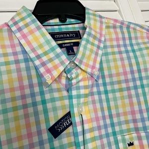 Crown & Ivy Men’s Button Down Long Sleeved